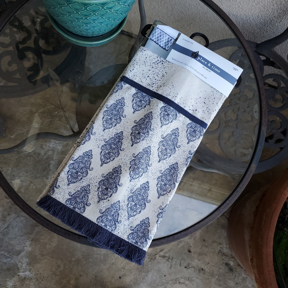 Table runner and towel blue and off white